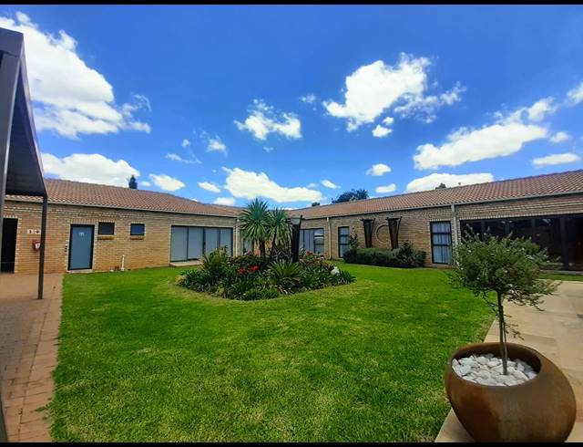 4 BEDROOM HOUSE FOR SALE IN WALDRIFT